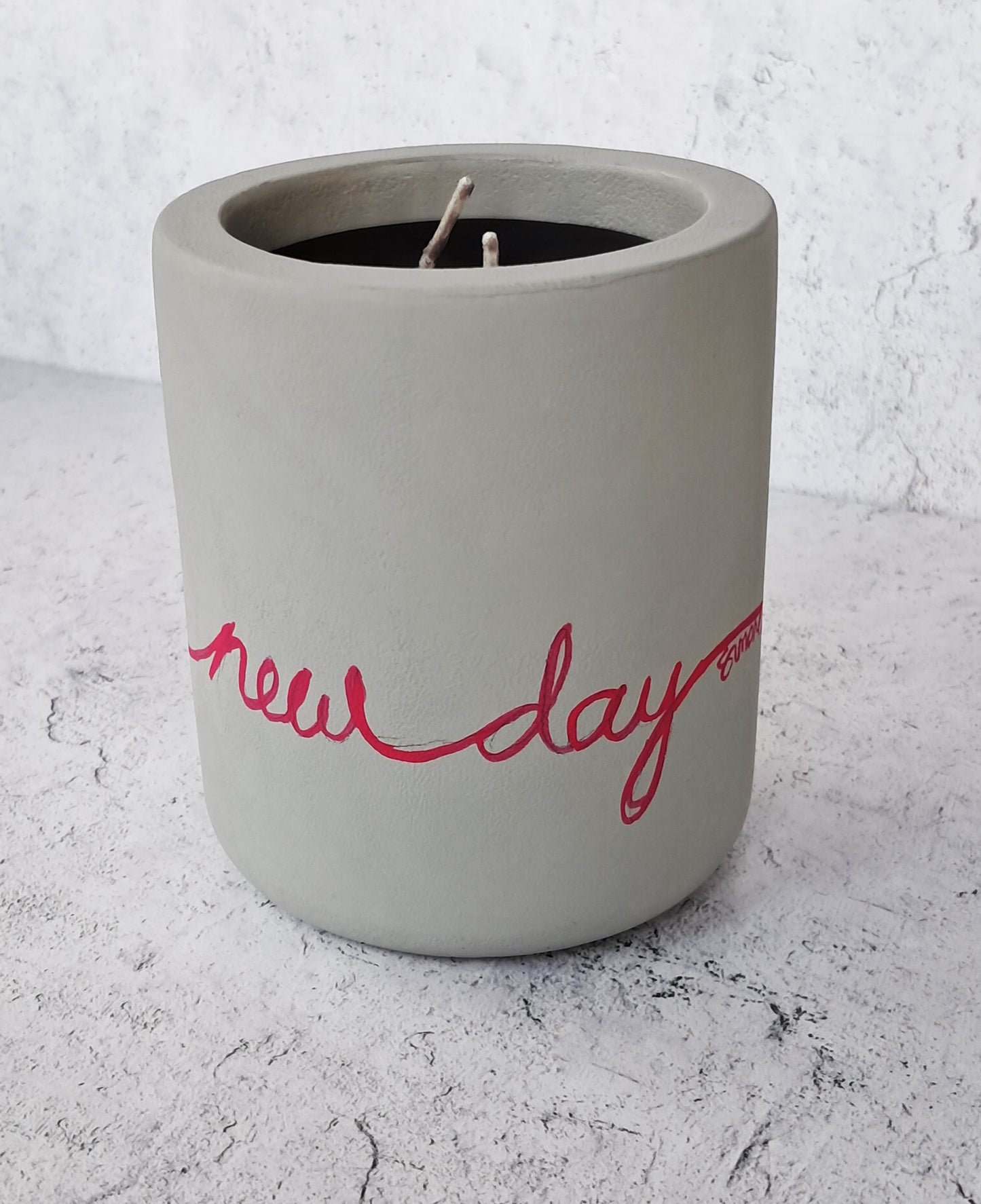 10oz "it's a new day" Beeswax Candle with Lid (Grey)