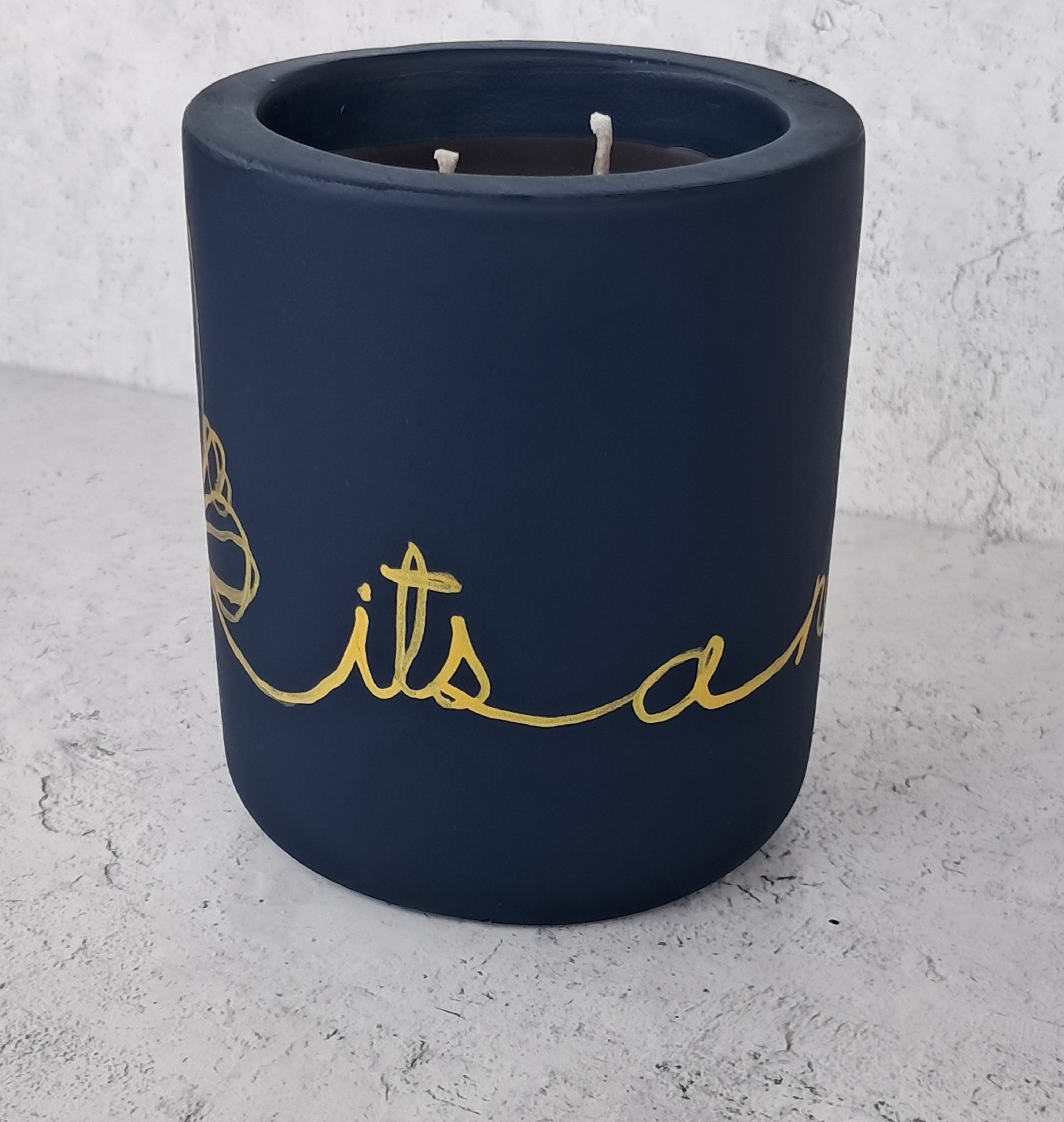 10oz "it's a new day" Beeswax Candle with Lid (Navy)